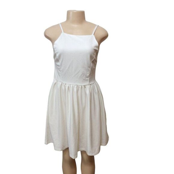 Fancyinn Dresses & Skirts - FANCYINN Women Spaghetti Strap Dress XSmall White